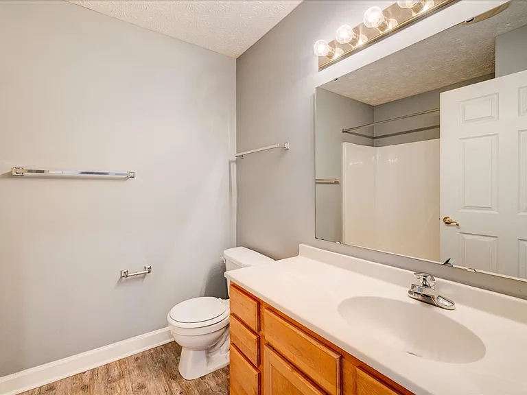 Cross Lake Apartments — Photo 59