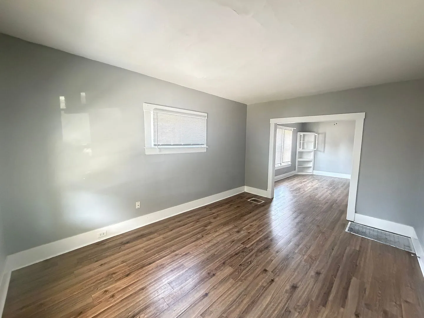 101 E Garrett St — Photo 2