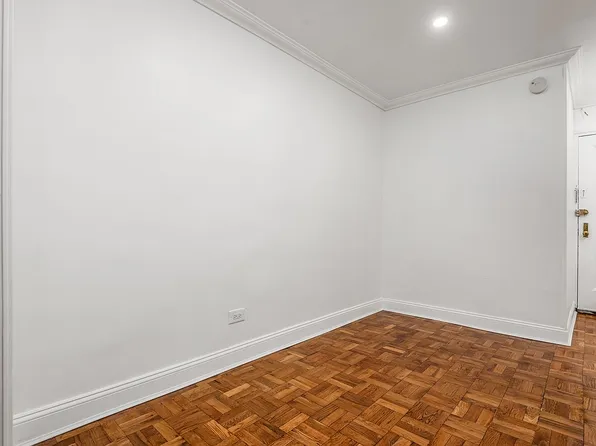 65-15 38th Ave #1H, Queens, NY 11377