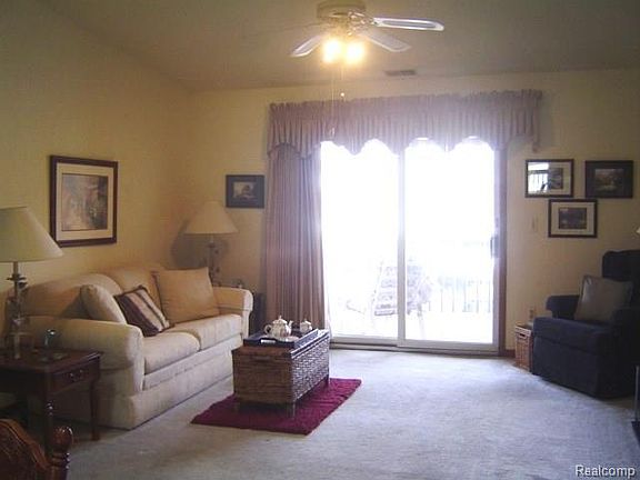 2nd image of 1426 Shoemaker Dr #68