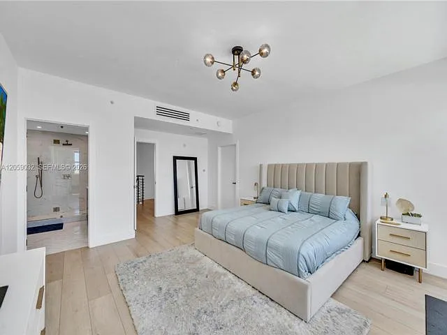 3 bed, 3.5 bath, $9,700 — Photo 3