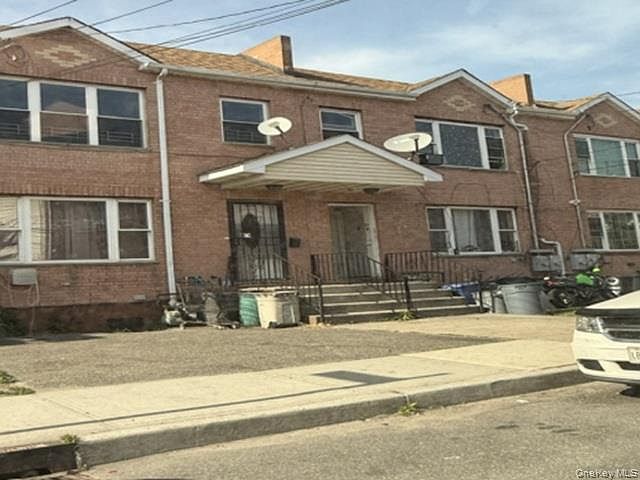 1st image of 3020 Lewmay Road