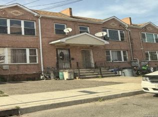 3020 Lewmay Rd, Far Rockaway, NY 11691
