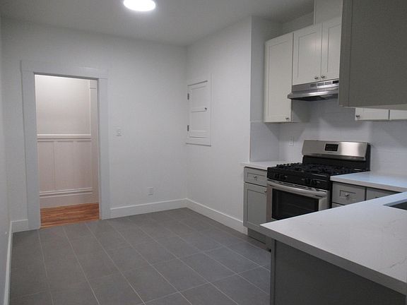 2nd image of 2436 Folsom St Unit A