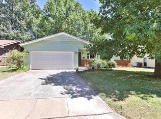 2436 S Meadowbrook Ave, Springfield, MO 65807