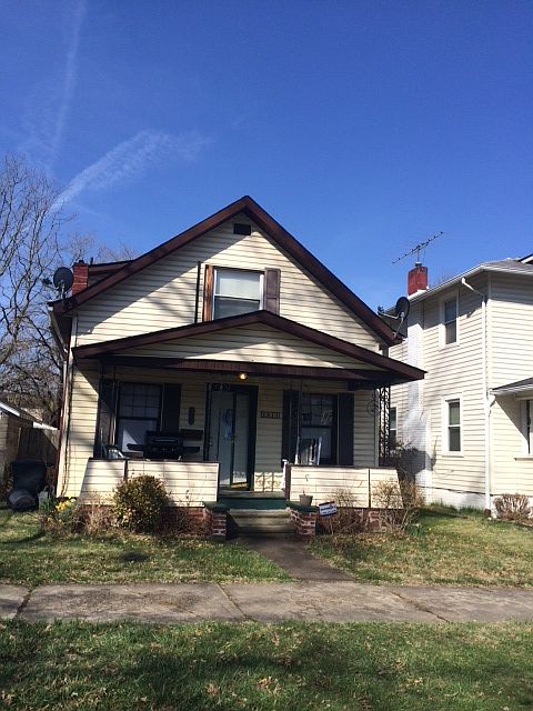 2nd image of 1011 21st St