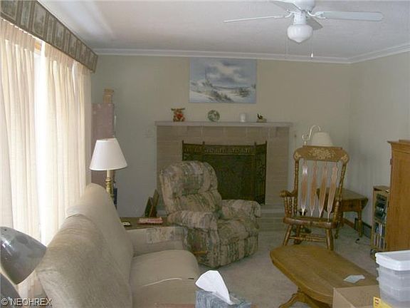 3rd image of 2416 Arthur Ave SE