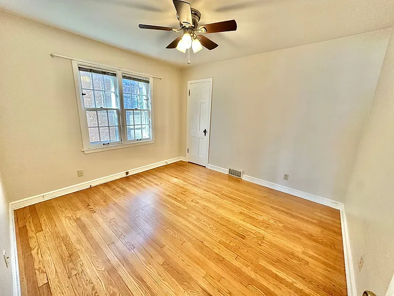 8520 W Watertown Plank Rd — Photo 7