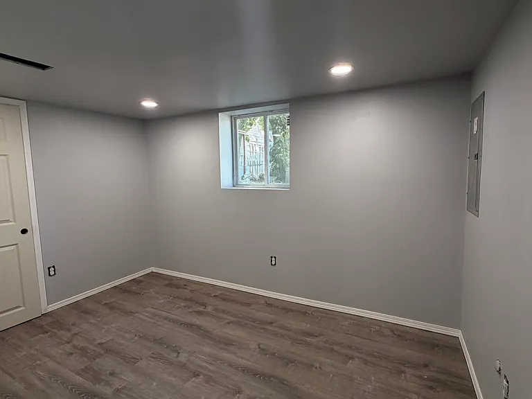 154 W Barber Ave — Photo 6