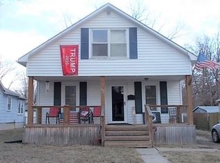 472 S Salt Pond Ave, Marshall, MO 65340