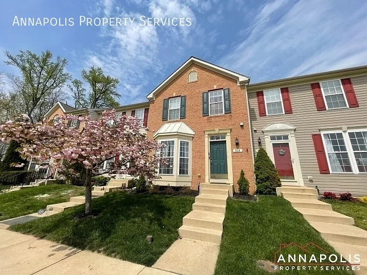 916 Glaze Ct — Photo 1