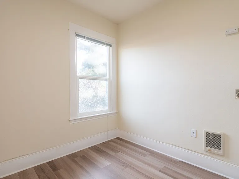 6020 NE Glisan St — Photo 31