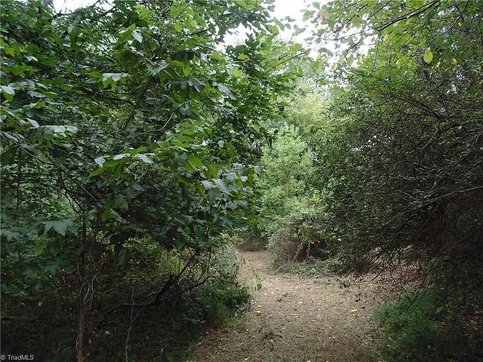 2nd image of 1967 Old Hollow Rd