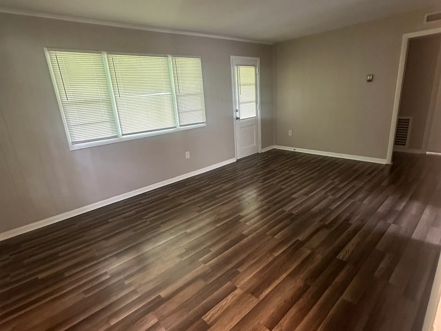 2 bed, 750 sqft, $950 — Photo 3