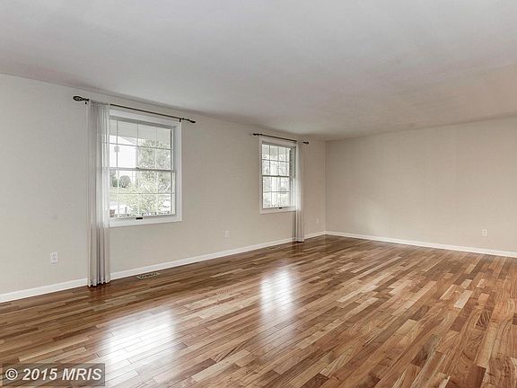 5th image of 10652 John Ayres Dr