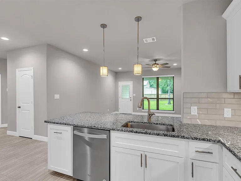 11158 Lake Dr — Photo 9