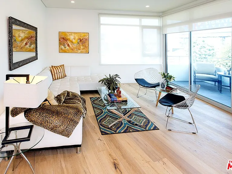 938 S Orange Grove Ave #405 — Photo 3