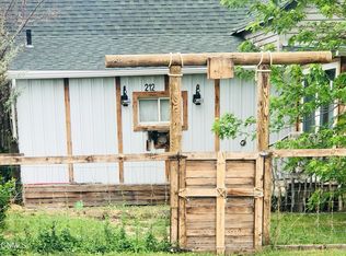 212 Railroad Ave W, Carson, ND 58529