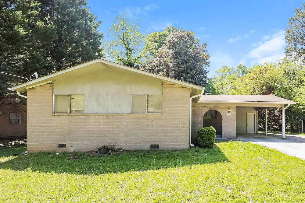 3 bed, 2.0 bath, 1302 sqft, $2,850 — Photo 1