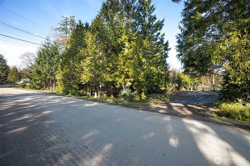 5th image of 4580 California Trail