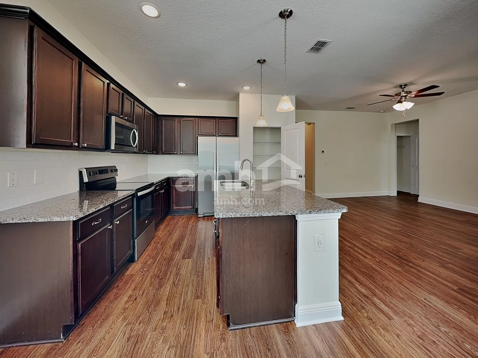 4 bed, 3.0 bath, 2106 sqft, $2,840 — Photo 3