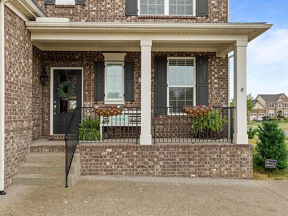 3rd image of 3124 Bradfield Dr