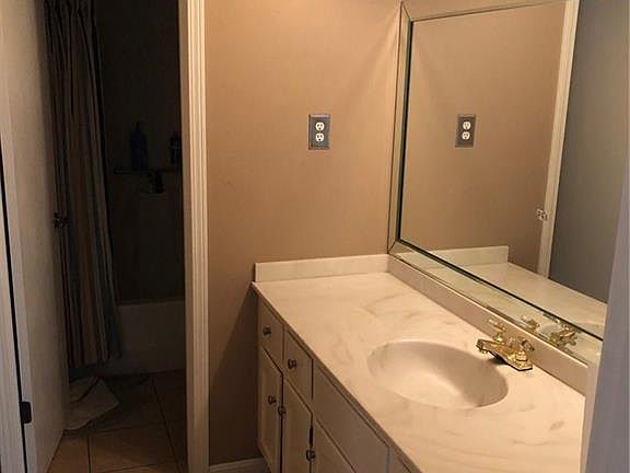 5th image of 101 Riverdale Ln