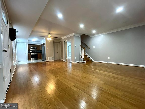 3rd image of 10139 Fair Woods Dr