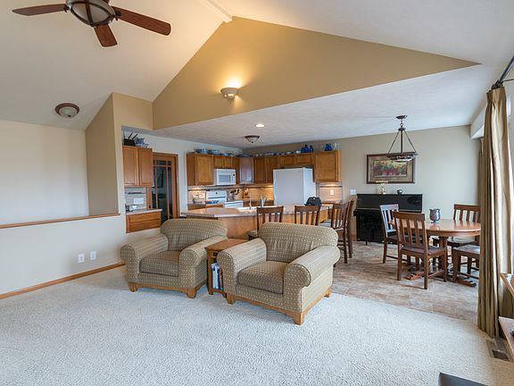 5th image of 8942 Prairie Village Dr