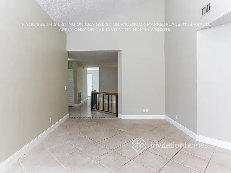 1153 SW 25th Ave — Photo 3