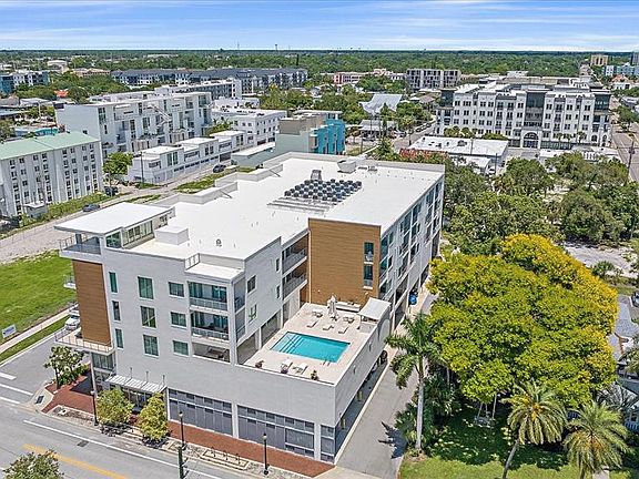 3rd image of 332 Cocoanut Ave #406