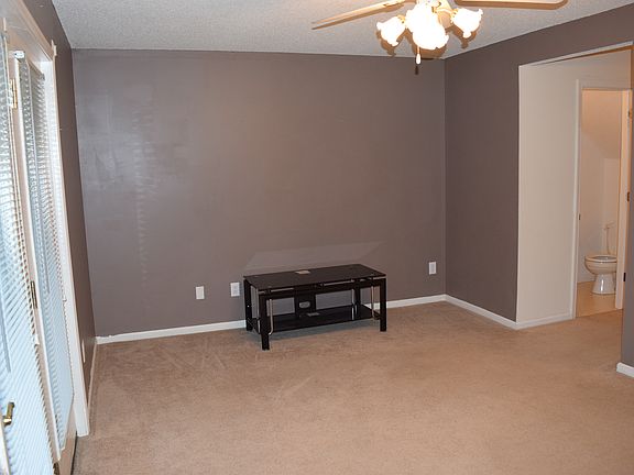 3rd image of 3370 White Oak Ct #E2