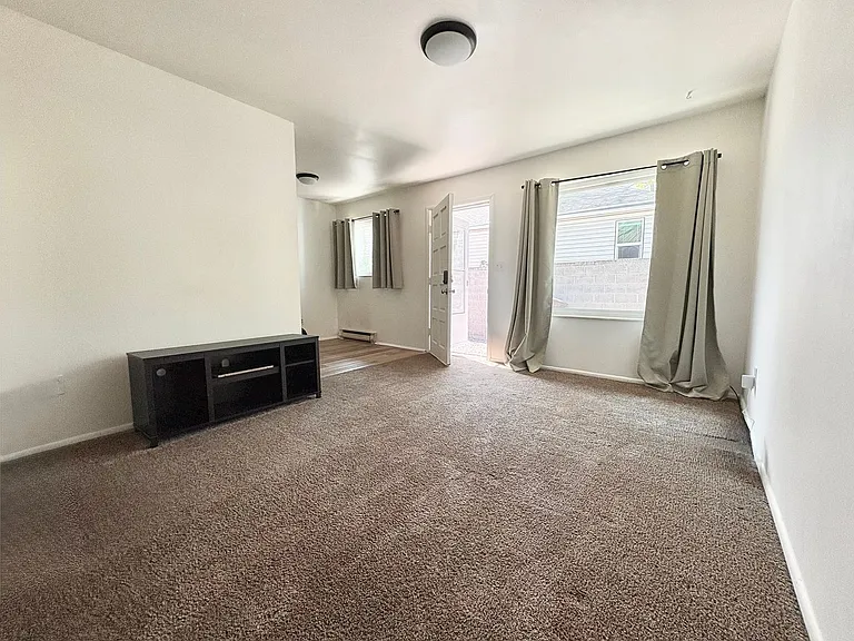 3428 S 300 E — Photo 2