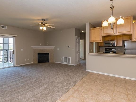 5th image of 6255 Beechtree Dr Unit 5208