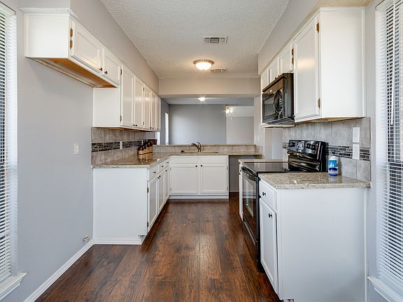 3rd image of 2503 Bamberry Dr