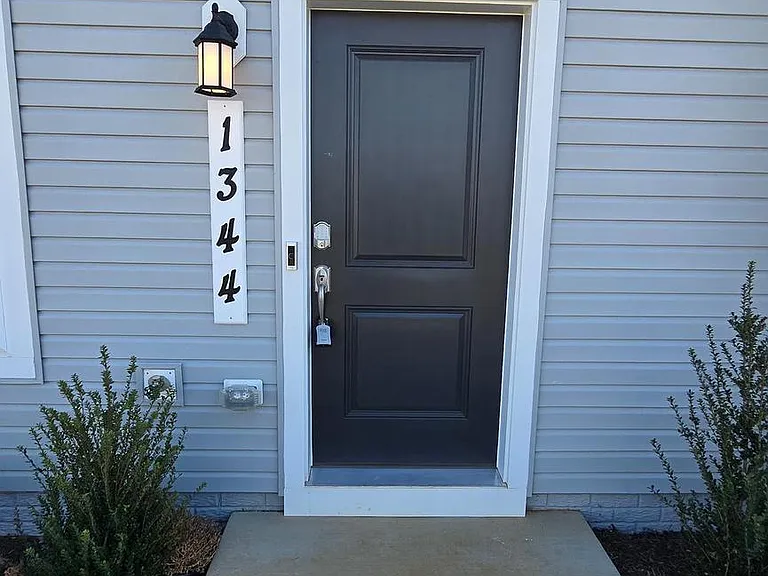 1344 Red Clover Ln — Photo 1