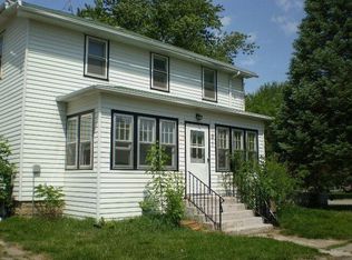 1011 Park St, Gowrie, IA 50543