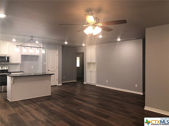 4th image of 1302 Mills St
