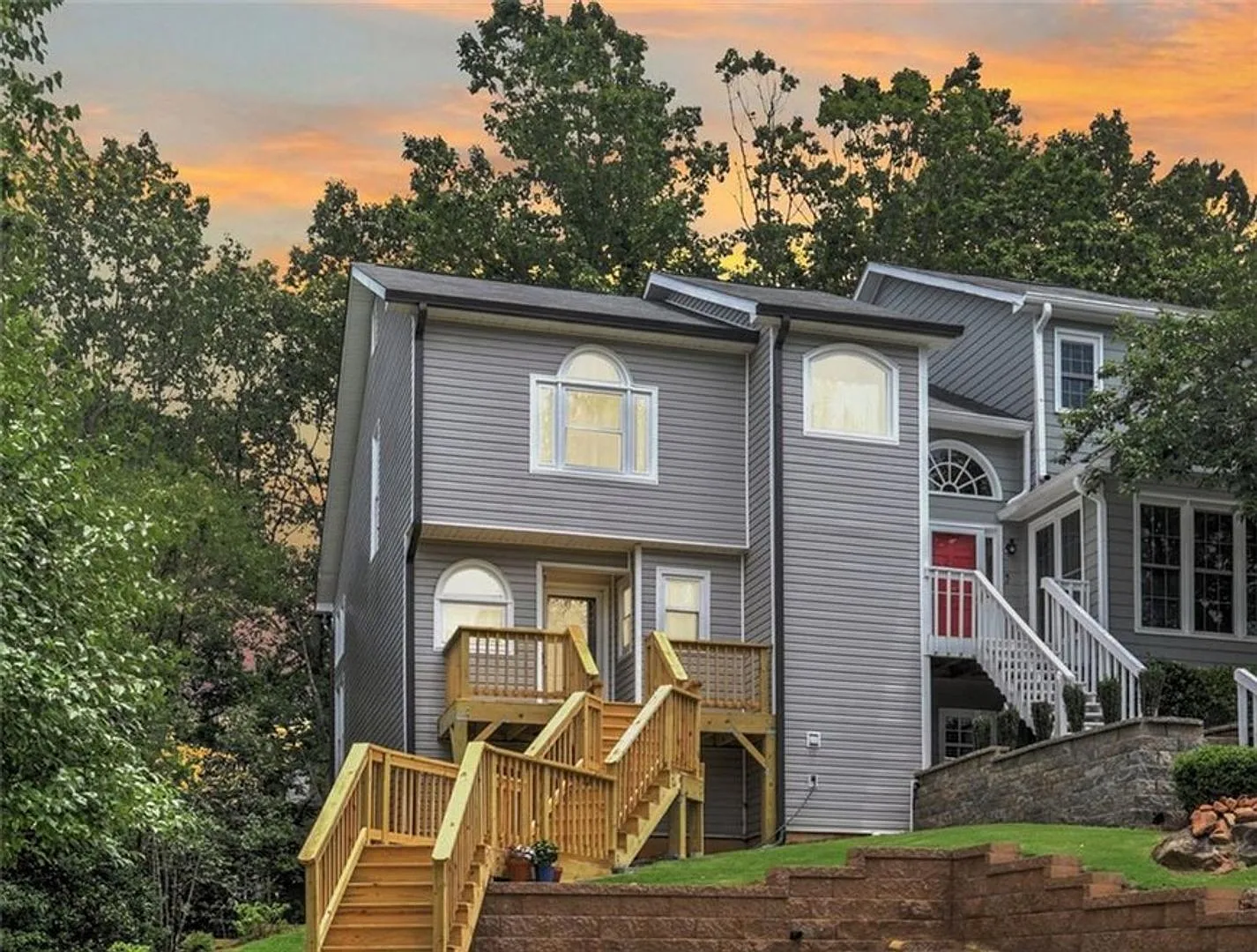 Room in 3 Bedroom Home in Marietta — Photo 1