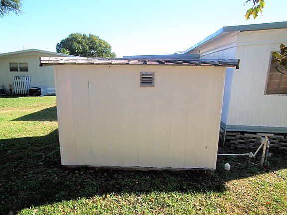 5th image of 1019 Fountainview Lake Dr