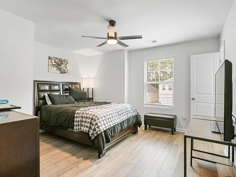 153 Jepson Way — Photo 32