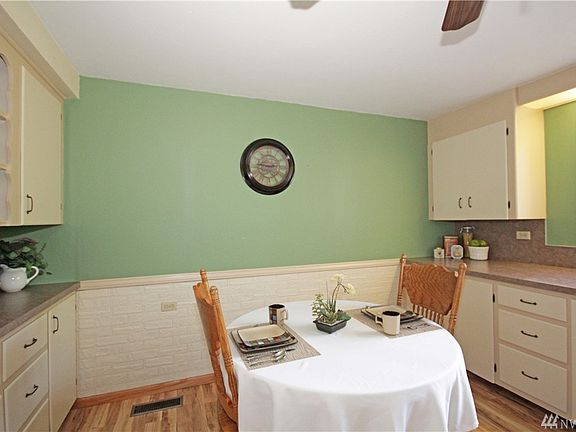 4th image of 11818 10th Ave S