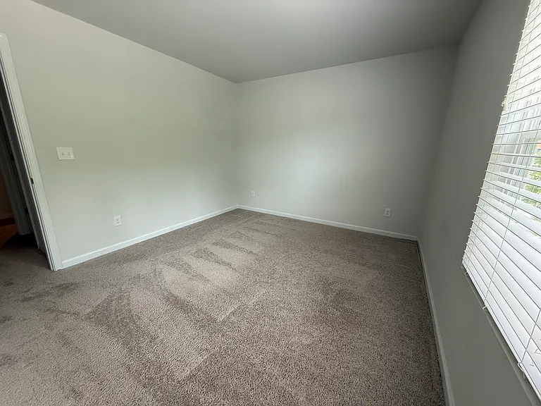 5251 Canberra Dr — Photo 24