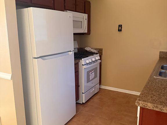 3rd image of 3272 Landgraf Close