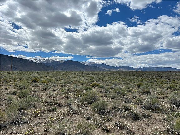 3rd image of 233 Mountain Water Ranch Rd