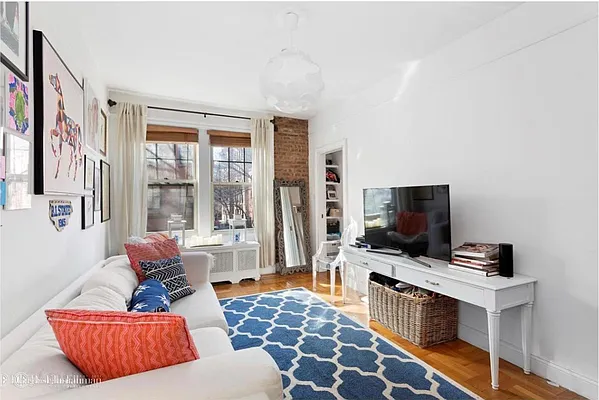 Rented by Douglas Elliman | media 9