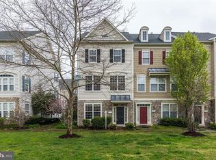 727 Chevington Ct, Woodbridge, VA 22191