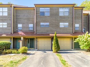 52 Beacon Hill Rd BLDG 52 #E, West Milford Twp., NJ 07480