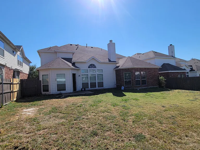 5400 Meadow Valley Dr — Photo 31