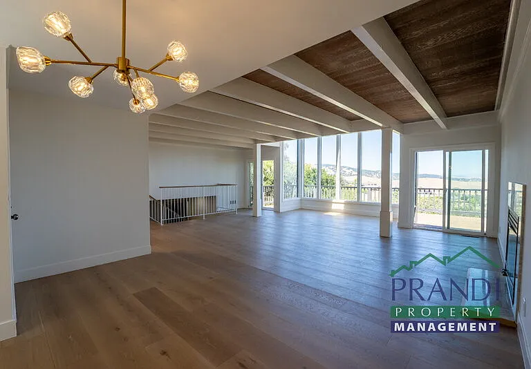 645 Fawn Dr — Photo 5